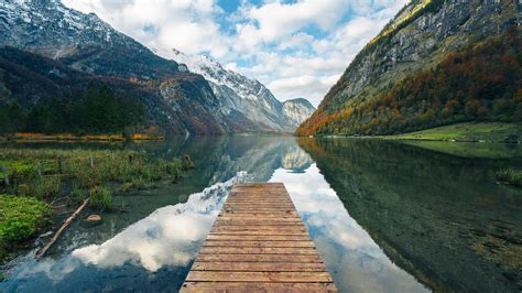 Das sagenumwobene Xiaowangdian-Reservoir: Eine Oase der Ruhe und malerische Bootstouren!